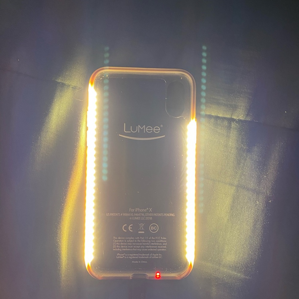 Lumee llight for the iPhone 10...great condition !